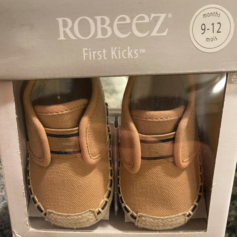 NIB Robeez First Kicks James